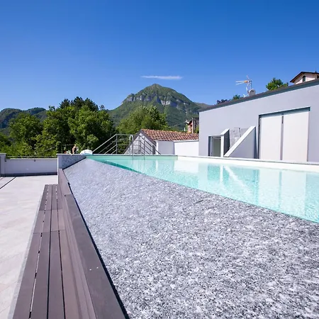 Casa Laura 3 *